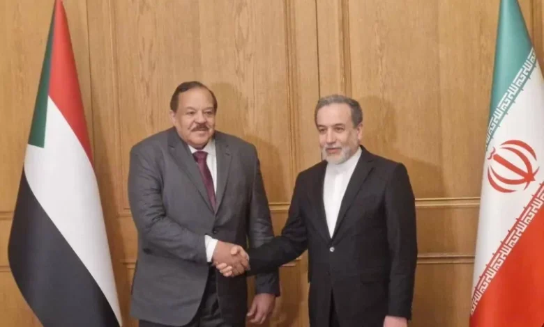 علي يوسف ووزير الخارجية الايراني امدر تايمز