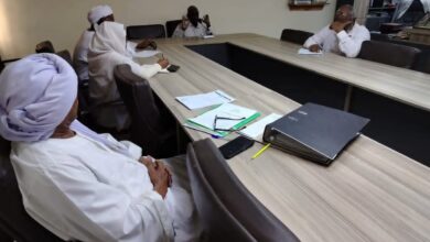 ترأس وزير التربية والتوجيه بولاية نهر النيل، الأستاذ أحمد حامد أحمد يس، اجتماعاً موسعاً بمكتبه برئاسة الوزارة بمدينة الدامر
