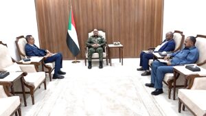 ترأس عضو مجلس السيادة الانتقالي الفريق مهندس إبراهيم جابر اجتماعاً ببورتسودان اليوم، ضم وكيل وزارة الطاقة ومدير الإمدادات ومندوب جهاز المخابرات العامة بالوزارة