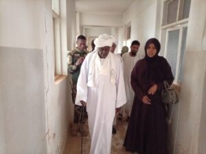 تفقد والي ولاية الخرطوم، الأستاذ أحمد عثمان حمزة، اليوم الجمعة، محطة مياه بري ومركز الشهيد مزمل القرشي الصحي