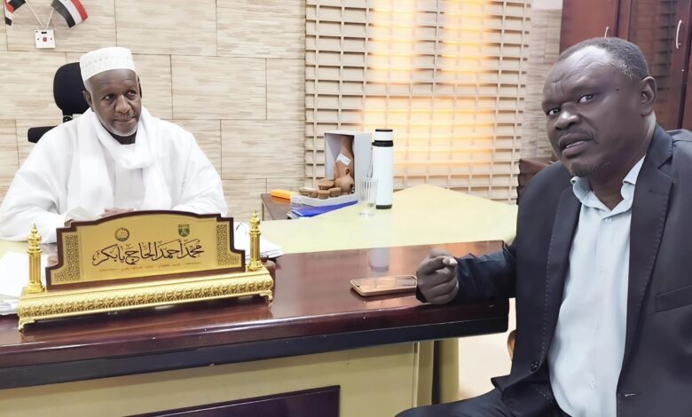 بحث المدير التنفيذي لمحلية بحري، الأستاذ محمد أحمد الحاج، مع المدير العام لهيئة إذاعة وتلفزيون ولاية الخرطوم،