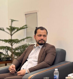 (الهوية والغدير )

علي مشالي
