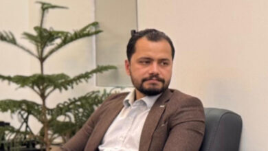(الهوية والغدير ) علي مشالي