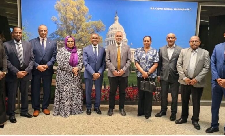 وصل وزير الصحة السوداني إلى واشنطن للمشاركة في مؤتمر يناقش إعادة إعمار القطاع الصحي، وبحث شراكات مع منظمات دولية لدعم استعادة الخدمات الطبية في السودان.