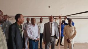دشن وزير الشباب والرياضة انطلاقة أعمال تأهيل المدينة العالمية للشباب، حيث بدأت المرحلة الأولى بالصالة الرياضية وحوض السباحة ضمن خطة لتطوير البنية التحتية الشبابية والرياضية.