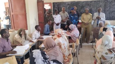 المدير التنفيذي لمحلية بحري يتفقد مراكز تصحيح امتحانات الشهادة الثانوية برفقة لجنة الأمن، ويؤكد توفير البيئة المناسبة لضمان سير أعمال التصحيح.
