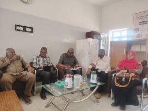 وفد من وزارة الصحة بولاية الخرطوم يتفقد جاهزية مركز غسيل الكلى بمستشفى أم ضوابان بمحلية شرق النيل، تمهيداً لتشغيله وتوسيع خدمات علاج مرضى الكلى.