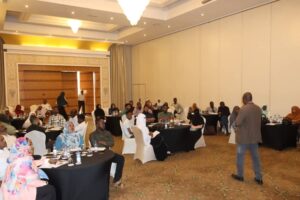 أكدت وزارة الصحة بولاية الخرطوم اهتمامها بتأهيل المهندسين الطبيين العاملين بمراكز الكلى، عبر ورشة وطنية متخصصة لتعزيز كفاءة أجهزة الغسيل الدموي، وتحسين جودة الخدمات وسلامة المرضى.