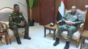 التقى عضو مجلس السيادة الفريق إبراهيم جابر بقائد قوات درع السودان اللواء أبو عاقلة كيكل، حيث ناقشا سير العمليات العسكرية وجهود إعادة إعمار البنية التحتية في الخرطوم والولايات المتضررة.