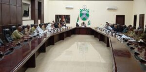 اعتمدت ولاية الخرطوم معالجات دائمة لمواجهة انحسار النيل عن محطات المياه، وأشادت بتحسن إمدادات الكهرباء، وأكدت استمرار إزالة التعديات وتطبيق حظر التجوال، مع تعزيز الاستعدادات لموسم الخريف.