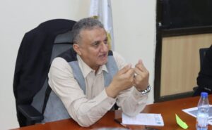 مدير عام وزارة الصحة بولاية الخرطوم يؤكد دعم مراكز طب الأسرة والرعاية الصحية الأولية، ويوجه بتعزيز الإمداد الدوائي وسداد المستحقات لتحسين الخدمات الصحية.