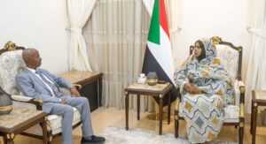 أكدت عضو مجلس السيادة الدكتورة نوارة أبو محمد دعم الدولة للخطوط البحرية السودانية، والعمل على إزالة المعوقات أمامها لتعزيز دورها في خدمة التجارة ودعم الاقتصاد الوطني.