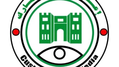 وزير المالية يعتمد مقترح قوات الجمارك بإضافة السيارات الهجين إلى قائمة المركبات المشمولة بالتخفيضات الجمركية، مع إلغاء الرسوم الإضافية دعماً للنقل المستدام وخفض تكاليف الاستيراد.
