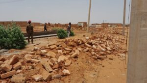 محلية شرق النيل تنفذ 1,287 إزالة للتعديات والسكن العشوائي والمخالفات، ضمن حملات تنظيم الطرق والمواقع العامة وتعزيز سيادة القانون.
