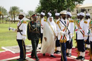 البرهان يتسلم أوراق اعتماد السفير السعودي الجديد لدى السودان زيد الحربي، ويؤكد السفير حرص المملكة على تعزيز العلاقات والتعاون المشترك بين البلدين.