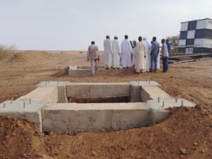 والي الخرطوم يتفقد منطقة ود حسونة بشرق النيل ويتعهد باستكمال خدمات الكهرباء والمياه والصحة والتعليم، مع تفقد آبار المياه والمركز الصحي