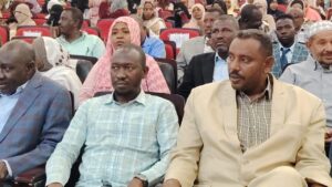وزارة التخطيط العمراني بولاية الخرطوم تسلّم شهادات تدريبية لـ215 طالباً وخريجاً، تمهيداً لمشاركتهم في جهود إعادة الإعمار والتعافي العمراني بالولاية.
