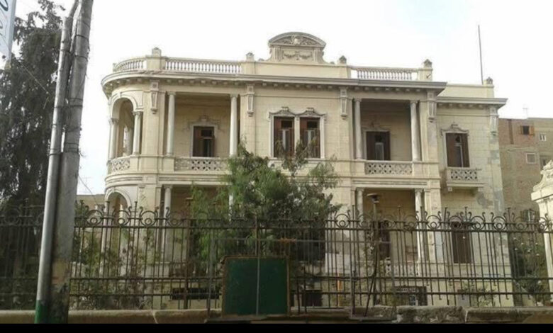 مصر جميله بشوارعها ومبانيها كل مكان فيه له حكايه مع حكايه مكان