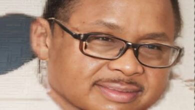 صحيفة «أمدر تايمز» والأوساط الإعلامية تنعى الصحفي والإعلامي السوداني أحمد عبد الله حنقة، أحد أبناء جيل الرواد، بعد مسيرة حافلة بالعطاء في الإعلام والصحافة.