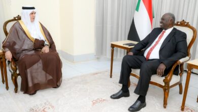 نائب رئيس مجلس السيادة مالك عقار يشيد بدعم السعودية للسودان، فيما أكد سفيرها زيد بن مخلد حرص المملكة على أمن السودان واستقراره ووحدة أراضيه وتعزيز العلاقات بين البلدين.