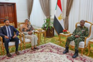 رئيس مجلس السيادة عبد الفتاح البرهان يلتقي مبعوثة الاتحاد الأوروبي للقرن الأفريقي آنيت ويبر، ويبحثان مستقبل المسار السياسي وتعزيز التواصل بين الجانبين
