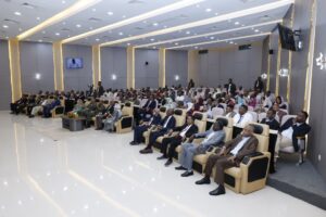 أكد رئيس مجلس السيادة عبدالفتاح البرهان التزام الدولة بتنفيذ مخرجات الحوار الوطني، وجدد رفض وجود أي مليشيا داخل الدولة بعد انتهاء الحرب، كما دعا الأمريكيين لزيارة السودان والوقوف على الأوضاع ميدانياً.