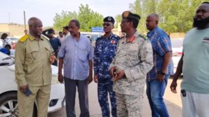 تفقد المدير التنفيذي لمحلية بحري محمد أحمد الحاج عدداً من محطات الوقود برفقة لجنة أمن المحلية، مؤكداً استقرار الخدمة وتكثيف الرقابة على المحطات.