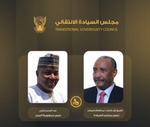 بحث رئيس مجلس السيادة عبد الفتاح البرهان ورئيس النيجر عبد الرحمن تياني خلال اتصال هاتفي العلاقات الثنائية وتعزيز التعاون الأمني والسياسي ودعم الاستقرار الإقليمي.