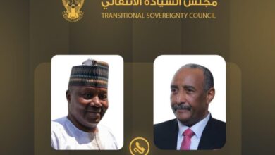 بحث رئيس مجلس السيادة عبد الفتاح البرهان ورئيس النيجر عبد الرحمن تياني خلال اتصال هاتفي العلاقات الثنائية وتعزيز التعاون الأمني والسياسي ودعم الاستقرار الإقليمي.