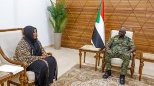 مالك عقار يلتقي وفد الهيئة النسوية السودانية القومية ويطلع على برامجها وخططها، مؤكداً دعم الحكومة للمرأة، فيما تناول اللقاء التدريب وبناء القدرات ودور المرأة في المصالحة الوطنية والحوار السوداني.