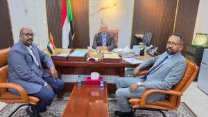 أشاد سفير السودان لدى سلطنة عُمان عصام عوض متولي بجهود الشرطة السودانية في تحديث نظام الجواز الإلكتروني بالسفارة وتطوير خدمات الجوازات والسجل المدني للمواطنين.