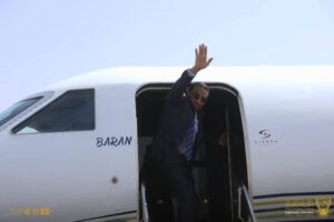 رئيس الوزراء السوداني كامل إدريس يتوجه إلى زيمبابوي للمشاركة في القمة الخامسة والعشرين لرؤساء دول وحكومات الكوميسا بالعاصمة هراري