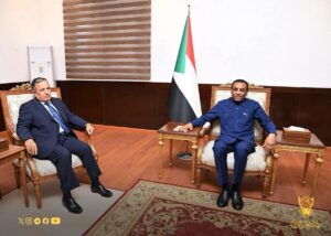 رئيس الوزراء كامل إدريس يستقبل الأمين العام لجامعة الدول العربية نبيل فهمي، ويؤكد انفتاح الحكومة السودانية على جهود السلام ودعم سيادة البلاد وإعادة الإعمار.