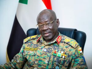 وزير الدفاع السوداني حسن داؤود كبرون يؤكد وجود اتفاقيات دفاعية إقليمية ودولية لحماية السودان، ويستعرض التعاون العسكري والتدريب والتصنيع الحربي وجهود إعادة الإعمار.