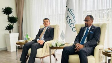 وزير الثقافة والإعلام السوداني خالد الإعيسر يبحث مع الأمين العام للإيسيسكو سالم المالك دعم إعادة الإعمار، وتدريب الإعلاميين، وتأهيل أكاديمية السودان لعلوم الاتصال.