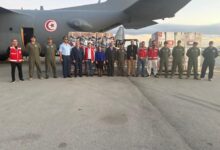 طائرة مساعدات تونسية تغادر إلى السودان محمّلة بالأغطية والخيام والمواد الطبية، وسط إشادة السفير بخاري الأفندي بالتضامن التونسي مع الشعب السوداني.