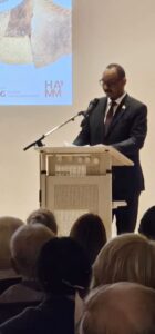 السودان يدعو من مدينة هام الألمانية إلى تعزيز التعاون الدولي لحماية التراث الثقافي وإعادة تأهيل المتاحف والمواقع الأثرية التي تعرضت للنهب والتخريب خلال الحرب.