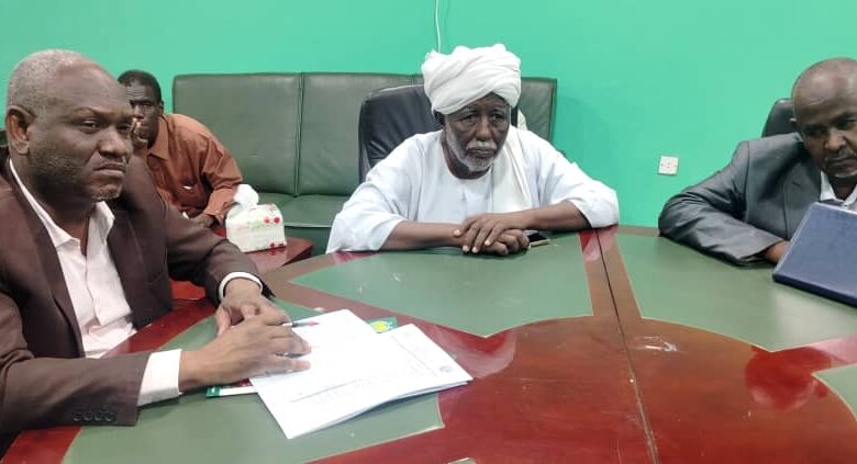 وزارة الزراعة بولاية الخرطوم تبحث تسريع تسجيل تنظيمات أصحاب مهن الإنتاج الزراعي والحيواني، ودعم التمويل والتقانة والتسويق لتعزيز دور المنتجين.