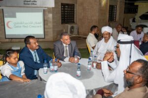 الهلال الأحمر القطري يكرّم الكوادر الطبية المشاركة في المخيم الجراحي بمستشفى بحري التعليمي بعد نجاح أكثر من 120 عملية جراحية، مع التخطيط لعمليات إضافية خلال المرحلة المقبلة.