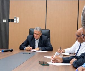 وزارة الصحة بالخرطوم تبحث مع مجلس أمناء مستشفى أبو دليق تطوير الخدمات الطبية، وتوفير الأجهزة والمعدات، وإدخال تخصصات الجراحة والعيون والأسنان.