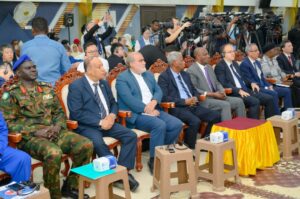 مالك عقار يؤكد ارتباط استقرار السودان بأمن البحر الأحمر والقرن الأفريقي، ويدعو إلى ربط الأمن بالتنمية وتوسيع التعاون الاقتصادي مع الصين.