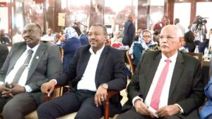 عضو مجلس السيادة عبد الله يحيى يدعو إلى تحويل المسؤولية الاجتماعية إلى برامج عملية تلبي احتياجات المواطنين وتدعم التعافي والتنمية في السودان.