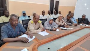 المدير التنفيذي لمحلية بحري يبحث أزمة الوقود ويوجه بتشديد الرقابة على التوزيع وتخصيص بصات إضافية لتخفيف ازدحام المواصلات العامة خلال ساعات الذروة.