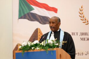 جامعة روسيا الحكومية للعلوم الإنسانية تمنح رئيس مجلس السيادة السوداني عبد الفتاح البرهان الدكتوراه الفخرية تقديراً لجهوده في تعزيز التعاون والعلاقات بين السودان وروسيا.