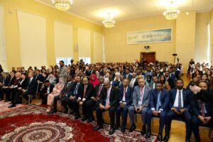 جامعة روسيا الحكومية للعلوم الإنسانية تمنح رئيس مجلس السيادة السوداني عبد الفتاح البرهان الدكتوراه الفخرية تقديراً لجهوده في تعزيز التعاون والعلاقات بين السودان وروسيا.