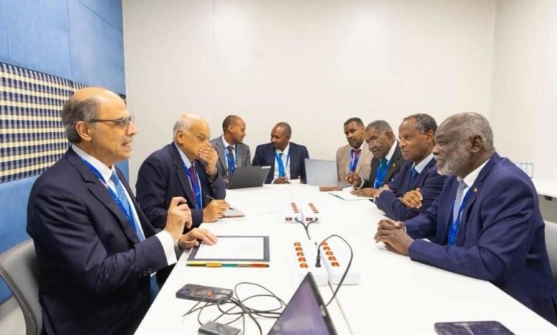 السودان وصندوق النقد الدولي يبحثان في بانكوك متابعة تنفيذ خارطة الطريق، وتطوير المساعدات الفنية، وتحسين البيانات الاقتصادية والمالية وتعزيز القدرات المؤسسية.
