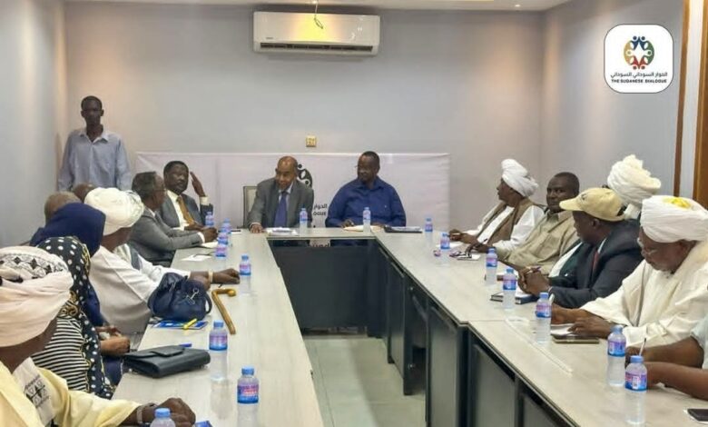قوى الحراك الوطني تقدم رؤيتها للجنة تهيئة الحوار السوداني، وتدعو إلى حوار شامل داخل البلاد لمعالجة جذور الأزمة والتوافق على مرحلة انتقالية تأسيسية.